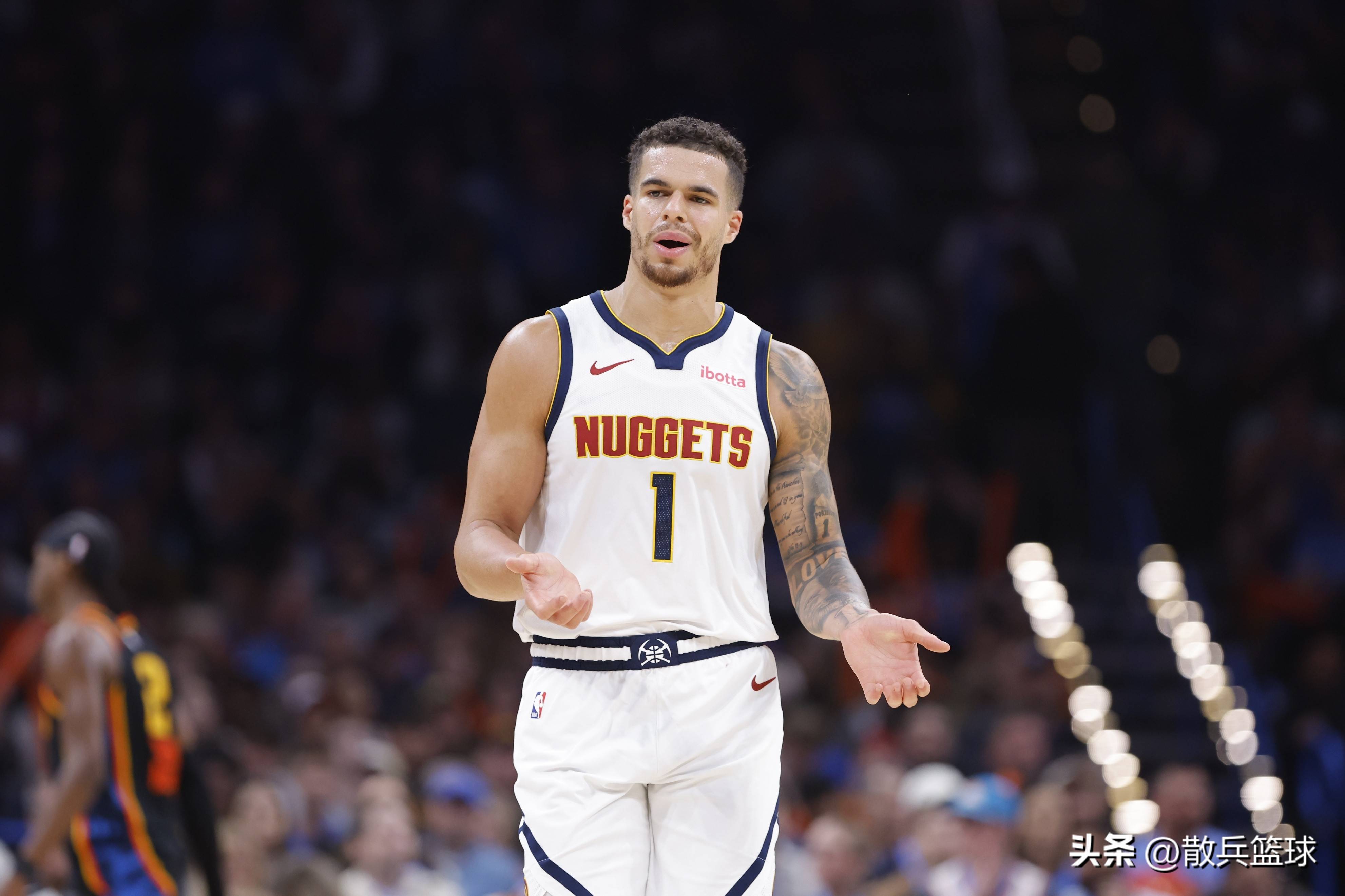 约基奇绝杀时刻，步行者点燃赛场，状态爆棚迎来胜利！